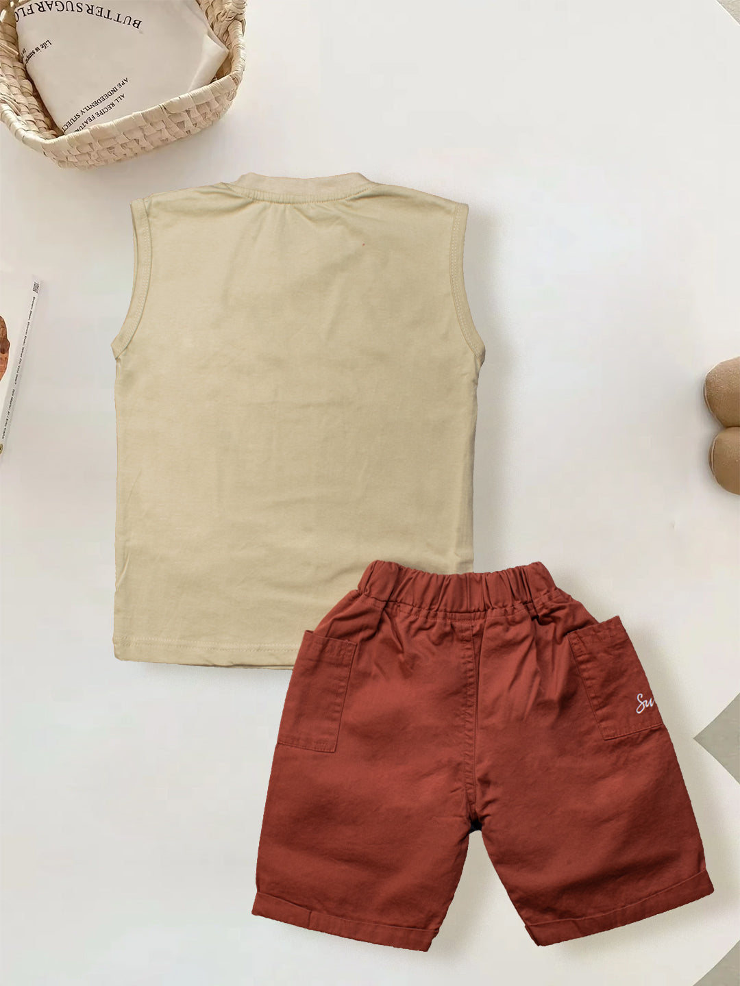 SHORT SLEEVE